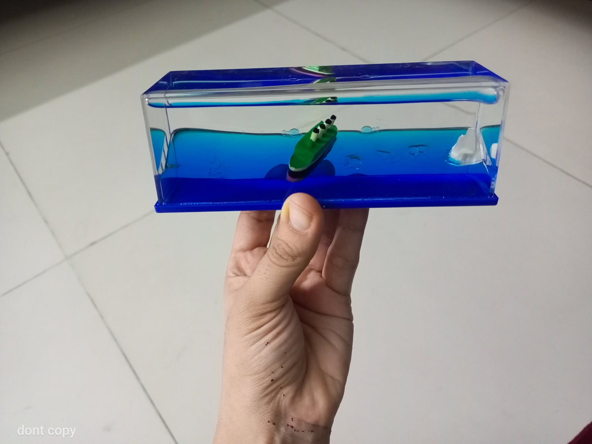 Titanic Unsinkable Fluid Drift Bottle | Relaxing Liquid Motion Cruise Ship & Iceberg Display